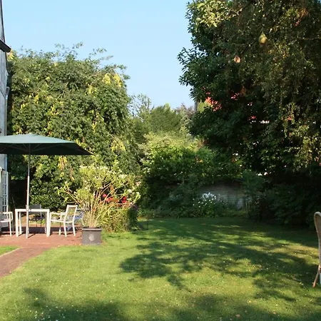 Bed & Breakfast Boutique Bonjour 4*