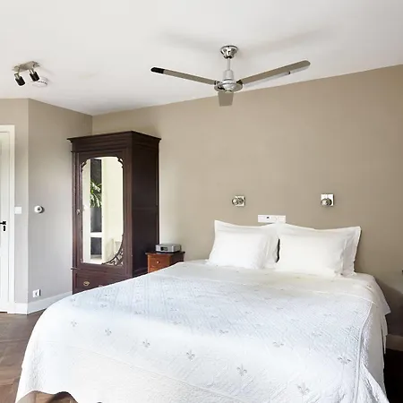 Boutique Bonjour Bed & Breakfast 4*
