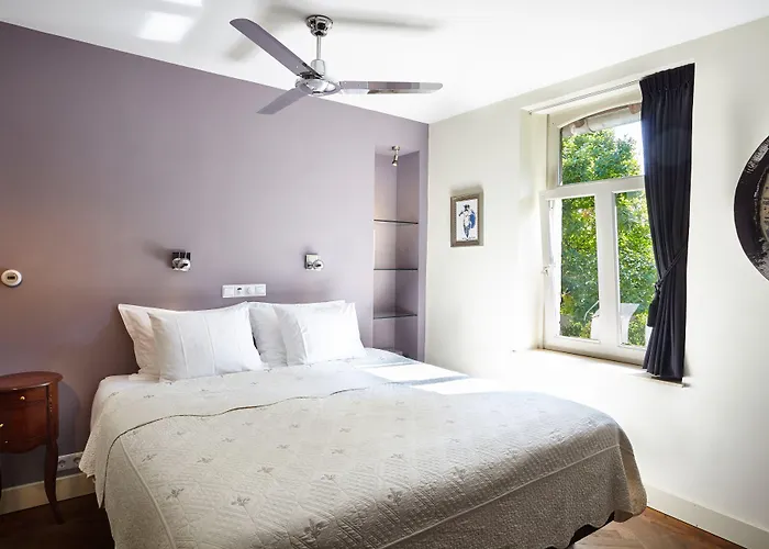 Boutique Bonjour Frühstückspension 4*