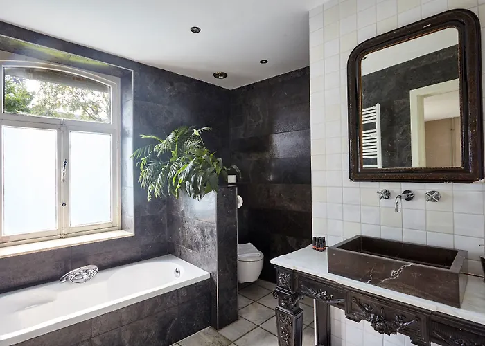 Oda ve Kahvaltı Boutique Bonjour 4*