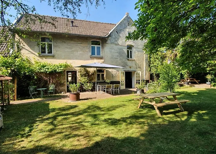 Frühstückspension Boutique Bonjour 4*