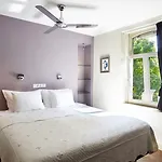 Boutique Bonjour Bed & Breakfast 4*