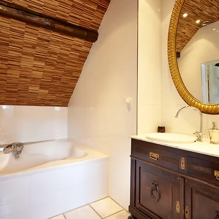 Nocleg ze śniadaniem Boutique Bonjour 4*