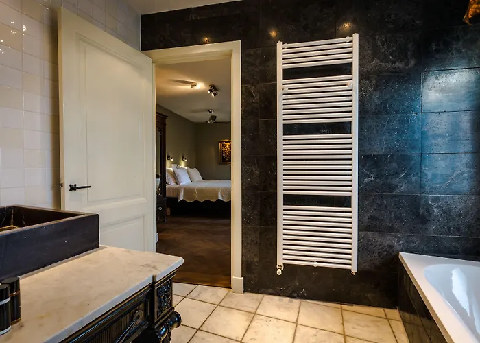 Boutique Bonjour Bed & Breakfast 4*